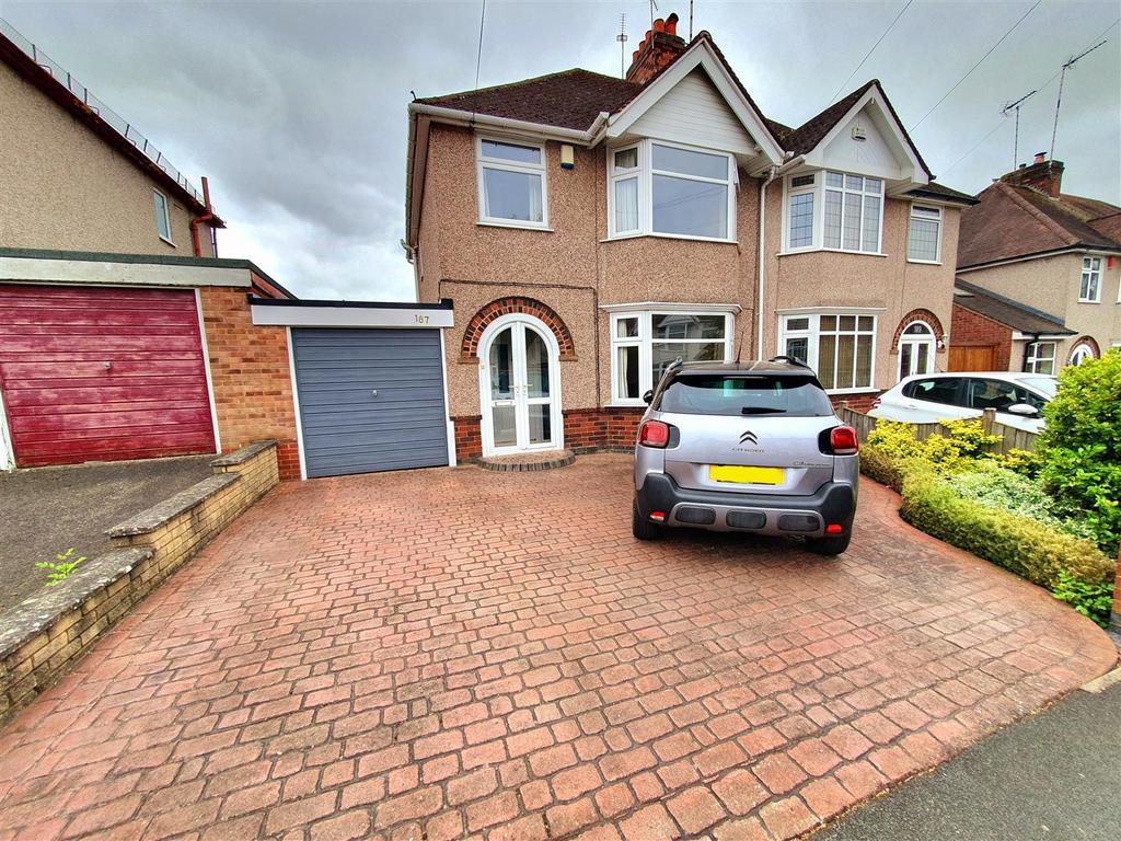 Woodside Avenue South, Finham, Coventry 3 bed semidetached house £