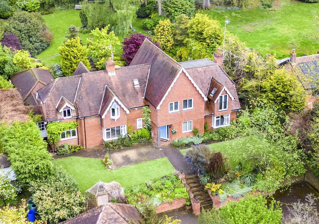 Tewin Water, Digswell 5 bed detached house for sale £1,995,000