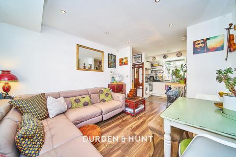 52b Brewster Road, London, E10 6RQ