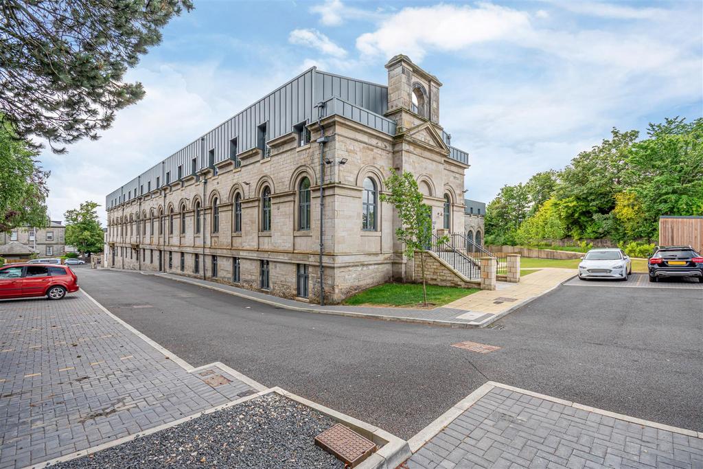 Forth House, Abbotshall Road, Kirkcaldy 2 bed flat for sale £185,000