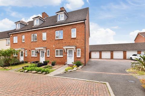 3 bedroom end of terrace house for sale, Merrick Close, Stevenage