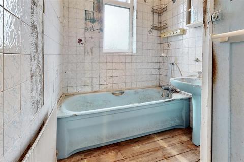 342 High Road, Chadwell Heath, Romford, RM6 6AJ