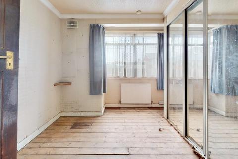 342 High Road, Chadwell Heath, Romford, RM6 6AJ