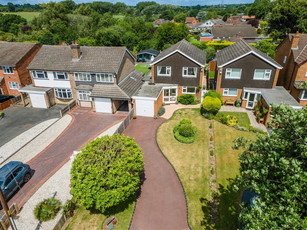 Haslucks Green Road, Shirley, Solihull 3 bed detached house for sale