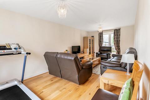 25 Cagney Crescent, Oxley Park, Milton Keynes, MK4 4TL