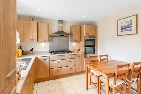 25 Cagney Crescent, Oxley Park, Milton Keynes, MK4 4TL