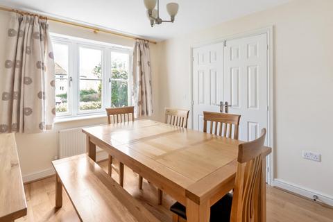 25 Cagney Crescent, Oxley Park, Milton Keynes, MK4 4TL