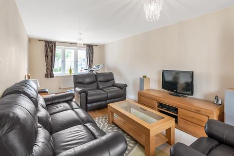 25 Cagney Crescent, Oxley Park, Milton Keynes, MK4 4TL