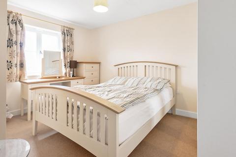 25 Cagney Crescent, Oxley Park, Milton Keynes, MK4 4TL