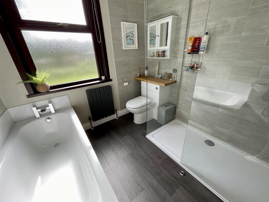 Capel seion, Drefach, Llanelli 3 bed detached bungalow for sale £345,000