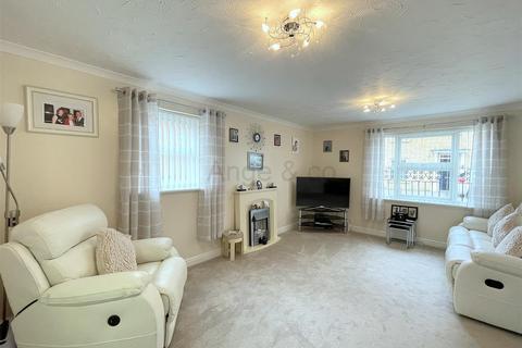 2 bedroom apartment for sale, Killick Crescent, Carlton Colville, Lowestoft