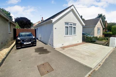 2 bedroom detached bungalow for sale - Stanfield Road, Poole BH12