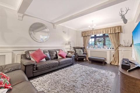 5 bedroom house for sale - British Legion Road, Chingford E4