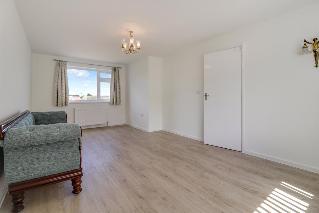 Moreton Avenue, Bideford, Devon, EX39 2 bed bungalow for sale £280,000