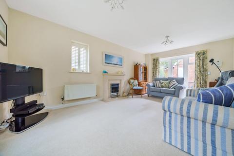 27 Ames Way, Kings Hill, West Malling, ME19 4HT