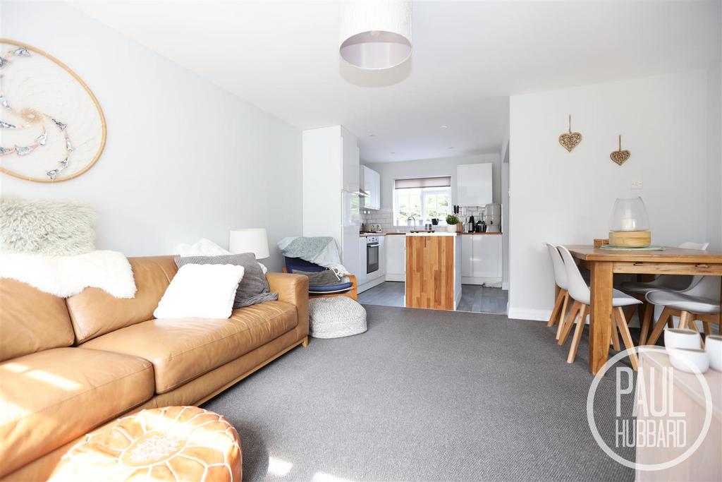 Bucknam Close, Kessingland, Suffolk 3 bed detached house £325,000