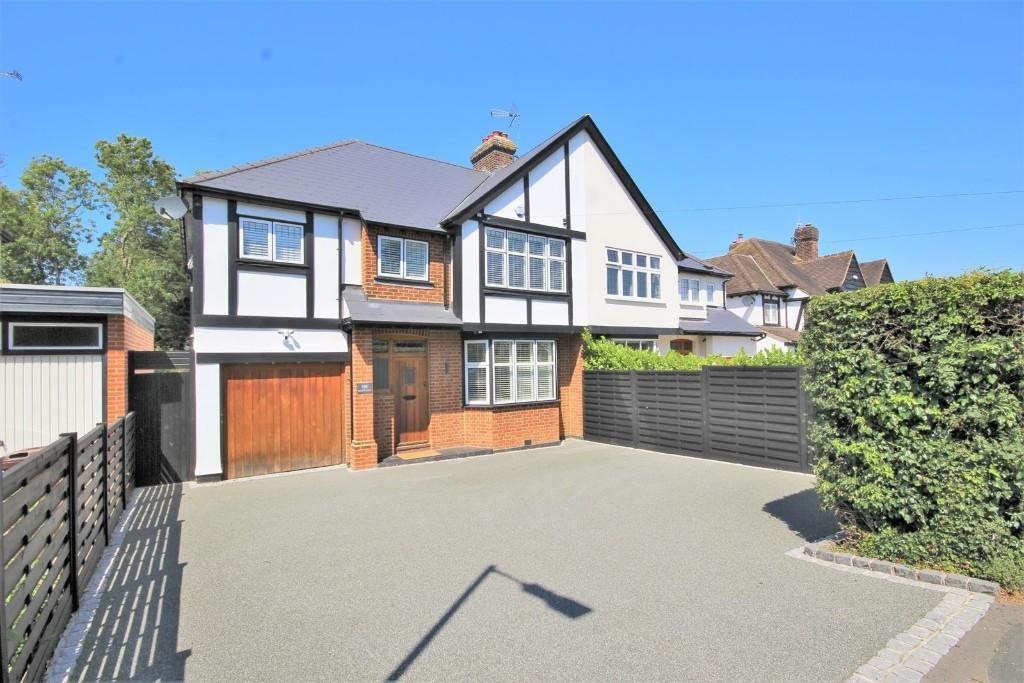 Priests Lane, Shenfield, Brentwood, CM15 4 bed semidetached house for