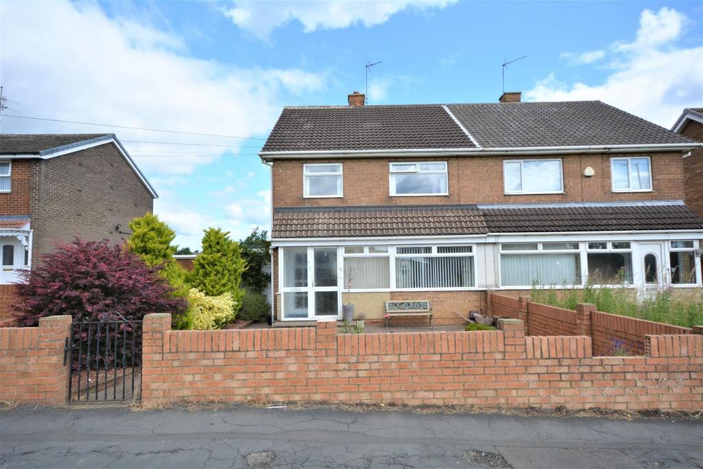 Dere Avenue, Auckland 3 bed semidetached house £120,000