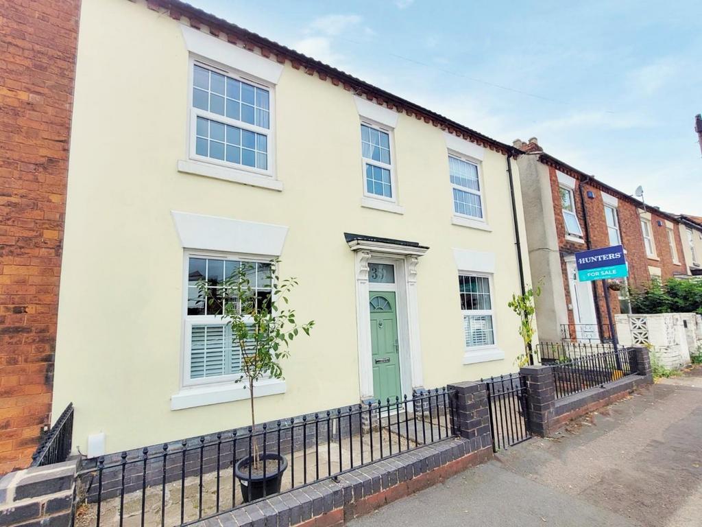 Albert Road, Tamworth 3 bed semidetached house for sale £309,950