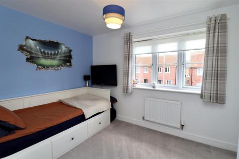 16 Chapman Drive, Market Weighton, York, YO43 3GR