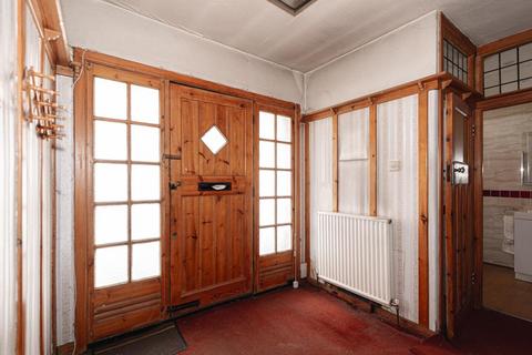 32 Calverley Road, Epsom, KT17 2NX
