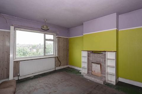 32 Calverley Road, Epsom, KT17 2NX