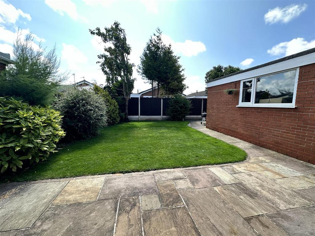 Forest Drive, Lytham 4 bed detached house for sale £379,950