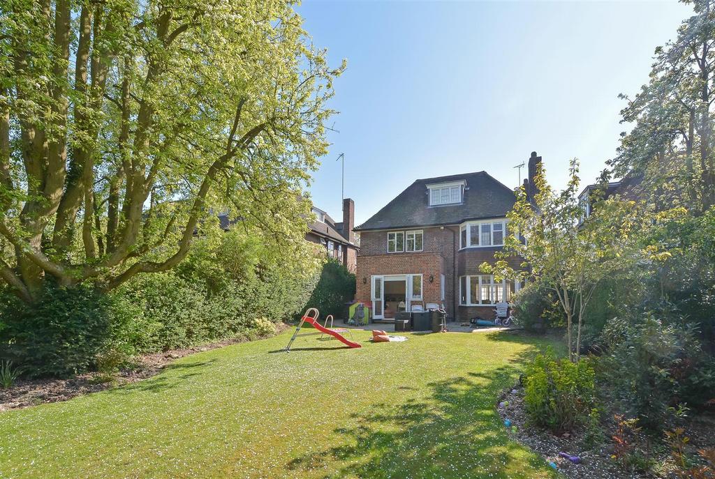 Linden Lea, Hampstead Garden Suburb, N2 5 bed house £8,667 pcm (£