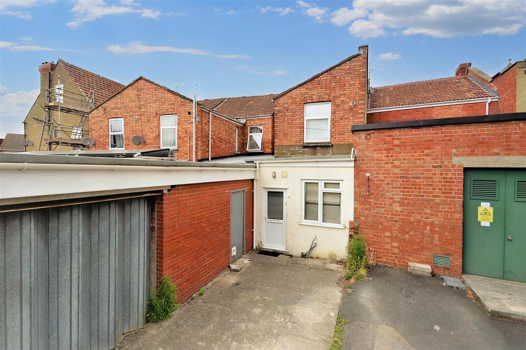 Pembroke Road, Shirehampton, Bristol 3 bed flat for sale £175,000