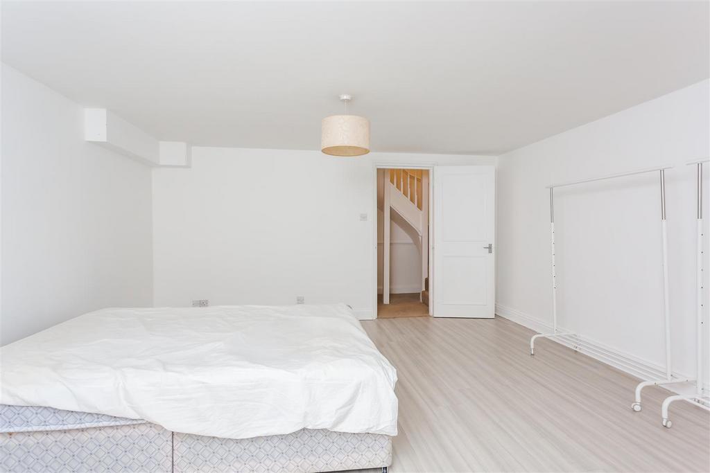 99 A West End Lane-007.jpg