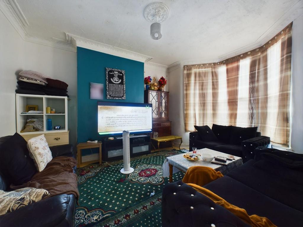 CAM02161 G0-PR0013-STILL001.jpg