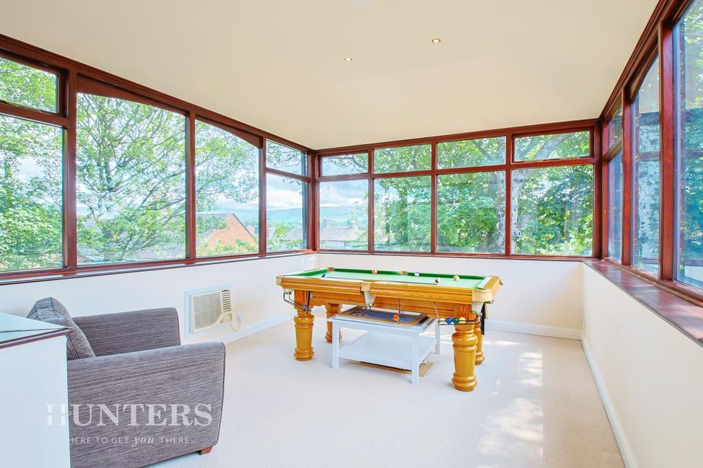 Games room/ Sun room