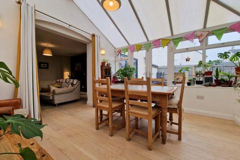 166 Bisley Old Road, Stroud, GL5 1NS