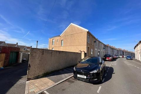 72 Brynmor Road, Llanelli, SA15 2TG