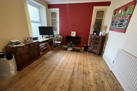 72 Brynmor Road, Llanelli, SA15 2TG