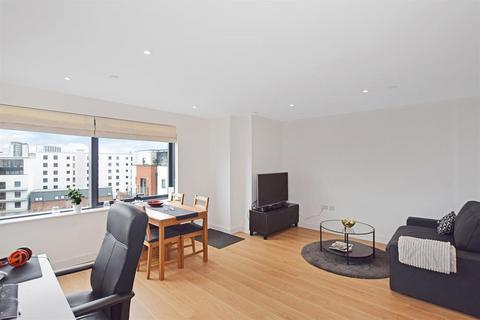 1 bedroom flat to rent, The Hawkins Tower, Admirals Quay Ocean Way, Southampton