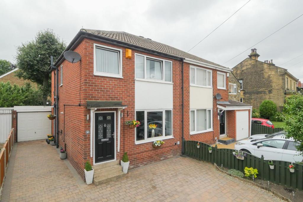 Uppermoor Close, Pudsey, LS28 8BU 3 bed semidetached house £270,000