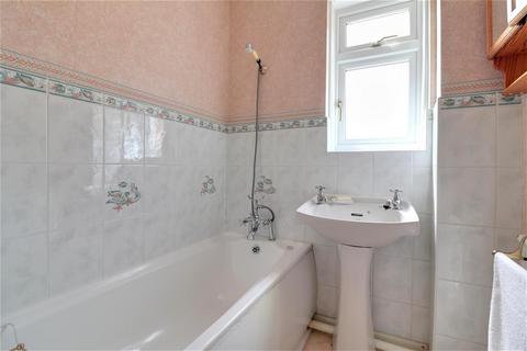 37 Canberra, Stonehouse, GL10 2PR
