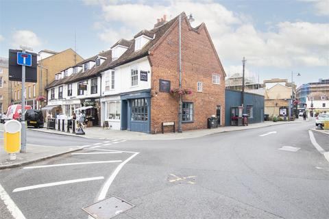 2 bedroom flat to rent, Market Street, Hertford