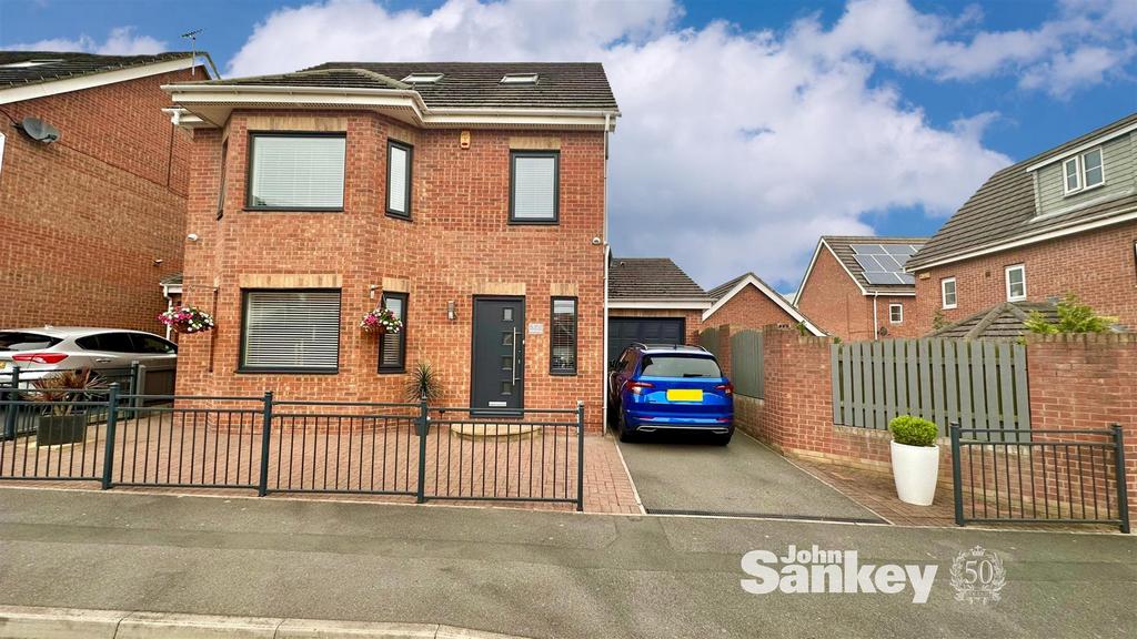 Waterfield Way, Clipstone Village, Mansfield 4 bed detached house for