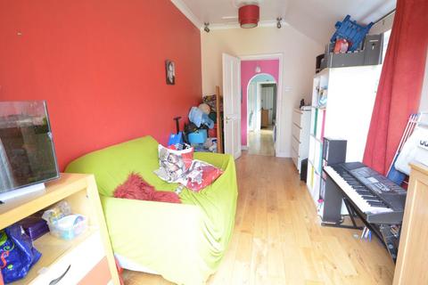 42 Harrington Road, Rothwell, Kettering, NN14 6AR
