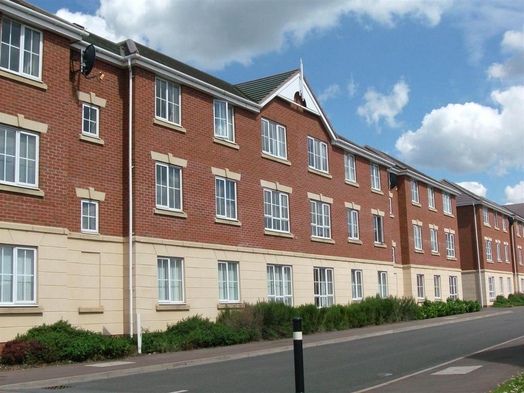 Lingmoor Grove, Aldridge 2 bed apartment £149,950