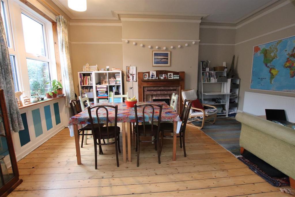 Cleveland Road, Bradford 6 bed terraced house for sale £245,000