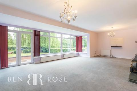 5 bedroom detached house for sale - Parkgate Drive, Leyland