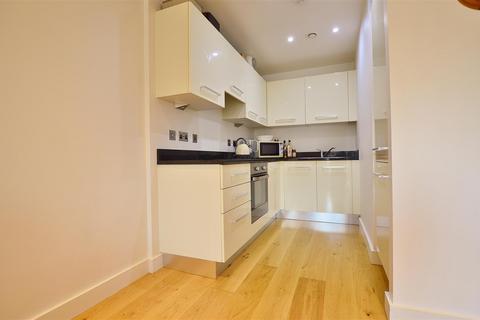 1 bedroom flat for sale, Railway Terrace, Slough