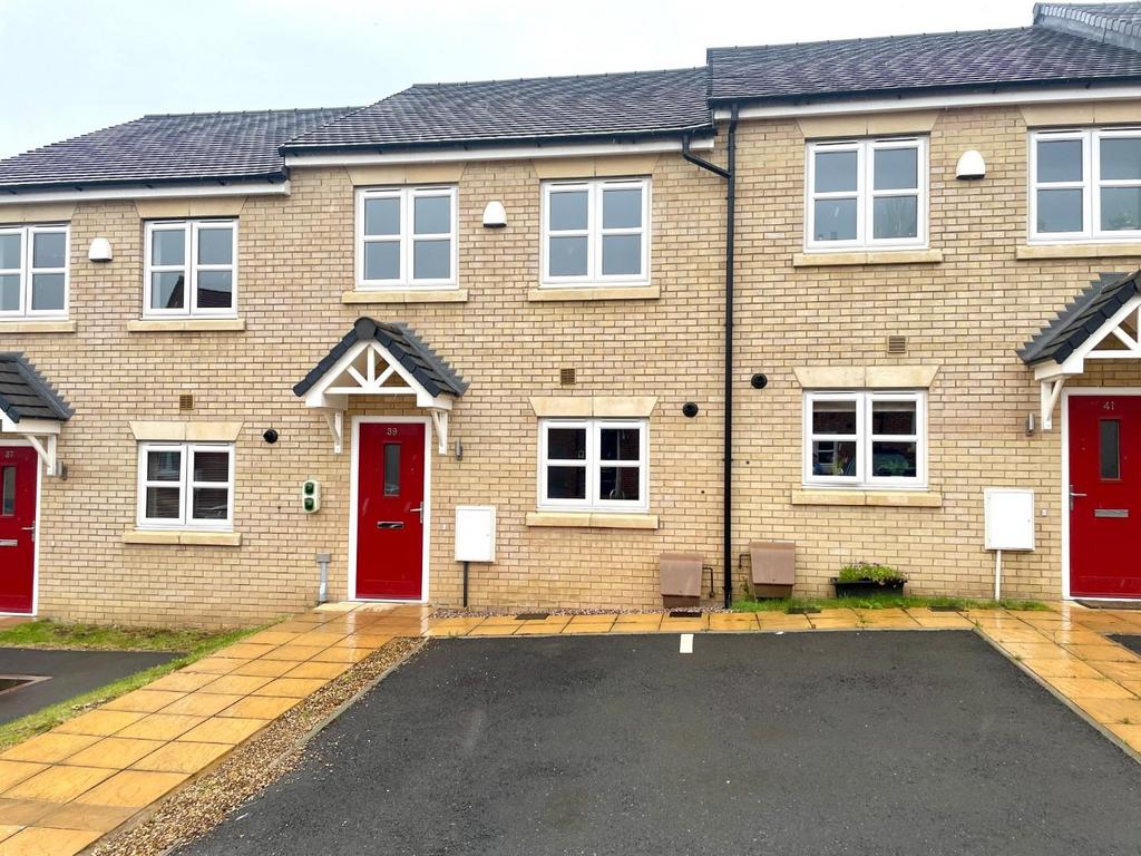 Harvester Way, Buckingham Fields, Northampton NN4 2 bed terraced house