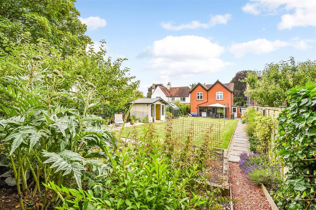 The Avenue, Andover 4 bed detached house for sale £725,000