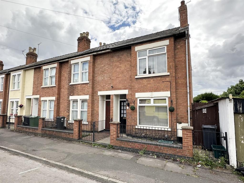 Knowles Road, Gloucester 2 bed end of terrace house for sale £200,000
