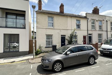 2 bedroom end of terrace house for sale, Worcester Parade, Gloucester