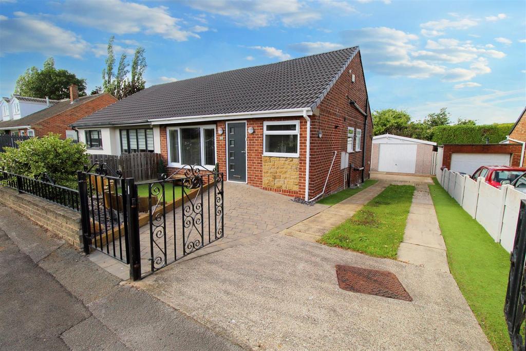 Edgehill Road, Staincross, Barnsley S75 6NL 3 bed semidetached bungalow for sale £250,000